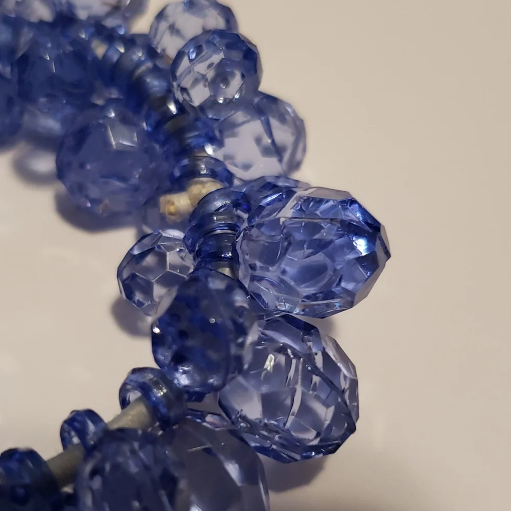 🛍 2/$6 🛍 Blue beaded bracelet